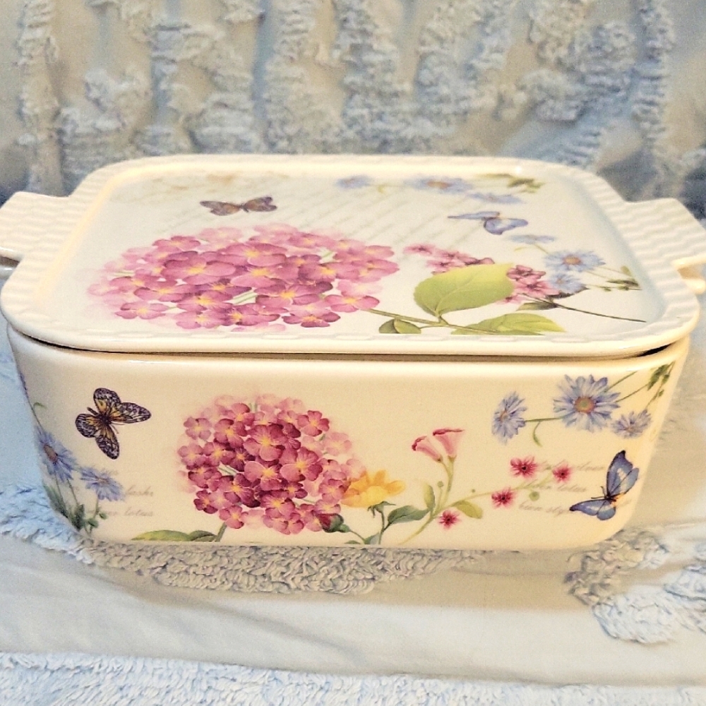 Grace's Pantry Ceramic Baking Dish with Lid
